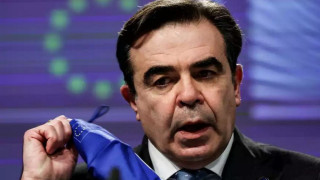 Politico: Υπό αυστηρό έλεγχο και ο Μαργαρίτης Σχοινάς για το Qatar Gate