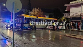 Θεσσαλονίκη: Σφοδρή σύγκρουση ΙΧ με λεωφορείο ΟΑΣΘ στην Σταυρούπολη