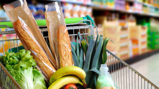 ΟΟΣΑ: Σε προπολεμικά επίπεδα επέστρεψε ο πληθωρισμός τροφίμων – Τι συμβαίνει στην Ελλάδα