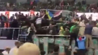 Σοκαριστικό βίντεο: Κατέρρευσε η κερκίδα κατά τη διάρκεια του Αλ Αχλί- Άλ Ιτιχάντ