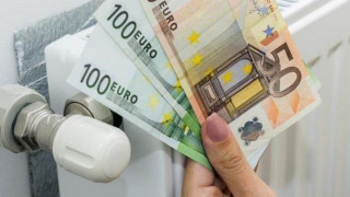 Οικονομία: Χαμός με το επίδομα των 100 ευρώ «δίχως να κάνει τίποτα»