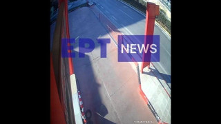 Πυροβολισμοί στα Γλυκά Νερά: Η στιγμή που οι δράστες φεύγουν από το βενζινάδικο