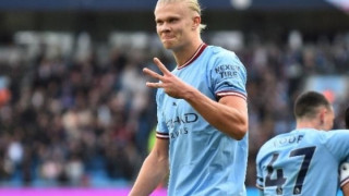 Σε ρυθμούς εορτών ο Έρλινγκ Χάαλαντ, «τρελαίνει» με το χριστουγεννιάτικο του λουκ!