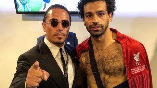 Από πάντα «περίεργος» ο Νουσρέτ- Τραβολογούσε για φωτογραφία τον τραυματία Σαλάχ