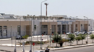 Μεγάλη πυρκαγιά στο αεροδρόμιο της Αλεξανδρούπολης- Κάηκαν ολοσχερώς 8 οχήματα