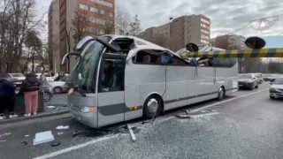 Βαρύ πένθος στη κηδεία του Έλληνα που σκοτώθηκε στο τροχαίο με το λεωφορείο στη Ρουμανία