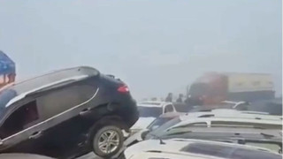 Απίστευτη καραμπόλα στην Κίνα: Περίπου 400 αμάξια συγκρούστηκαν σε γέφυρα λόγω ομίχλης