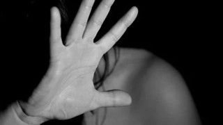 Θεσσαλονίκη: Εκπαιδευτικός παρενοχλούσε σεξουαλικά μαθήτρια στην οποία έκανε ιδιαίτερα