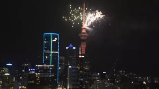 Η Νέα Ζηλανδία υποδέχθηκε το 2023 με εντυπωσιακά πυροτεχνήματα