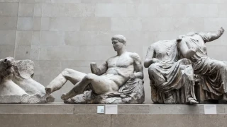 Ανατροπή από την Βρετανίδα Υπουργό Πολιτισμού: «Τα γλυπτά του Παρθενώνα μας ανήκουν»