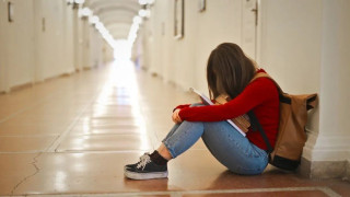 Καταγγελία μητέρας για bullying στην κόρη της-Το παιδί έχει σοβαρό πρόβλημα υγείας (vid)