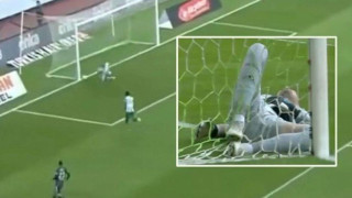 Απίθανη γκάφα του τερματοφύλακα της Μπεσίκτας στο πρώτο λεπτό!