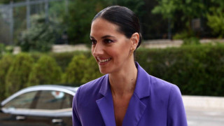 Η Νόνη Δούνια γιορτάζει τα γενέθλιά της και φωτογραφίζεται στη μπανιέρα της