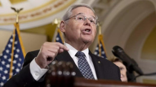 Μπομπ Μενέντεζ: Ένοχος για διαφθορά ο φιλέλληνας Αμερικανός γερουσιαστής