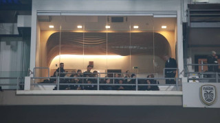 ΠΑΟΚ - ΟΦΗ: Από την σουίτα του Ιβάν Σαββίδη βλέπει η γυναικεία ομάδα του «δικεφάλου» το παιχνίδι