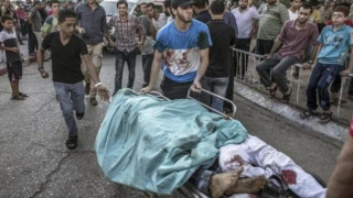 Επιθέσεις σε νοσοκομείο και καταυλισμό προσφύγων στη Γάζα