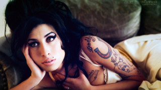 Σαν σήμερα: τρία χρόνια χωρίς την Amy Winehouse
