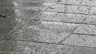 Συμβαίνει τώρα: Χαλάζι στη Θεσσαλονίκη