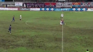 Εγινε κι αυτό: Δόθηκε οφσάιντ πίσω από τη σέντρα!