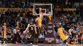 Απίθανο νικητήριο κάρφωμα από τον Κέλι (video)