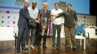 Μήνυμα στήριξης από Αμπιντάλ σε Κρόιφ