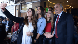 Οι ωραίες της Βέροιας και ο Μεΐμαράκης! (pics)