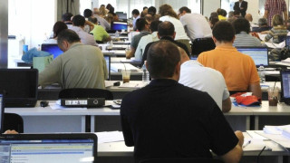 Δημόσιοι υπάλληλοι: Έρχεται το πρώτο -και... βαρβάτο- bonus απόδοσης