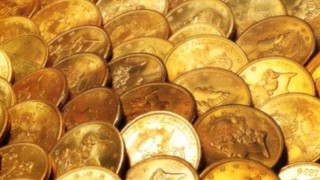 «Καλπάζει» η χρυσή λίρα – Σε υψηλό 16ετίας η τιμή της