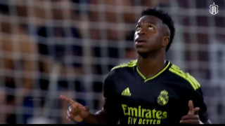 Οπαδοί της Ατλέτικο κρέμασαν ομοίωμα του Βινίσιους από γέφυρα