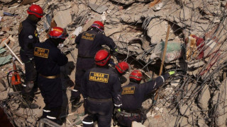 Σεισμός στην Τουρκία: Διέσωσαν μωράκι δύο μηνών από τα ερείπια μετά από 128 ώρες