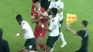 Σύρραξη και... νοκ-άουτ με γροθιά στο φιλικό Φίτζι-Ινδονησία (vid)