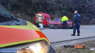 Τραγωδία στα Ιωάννινα: Δύο νεκροί σε τροχαίο με ΙΧ και ασθενοφόρο
