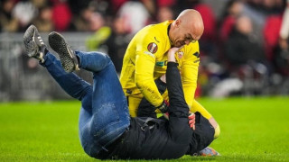UEFA: Έχει ξεκινήσει έρευνα για το «ντου» οπαδού στο Αιντχόβεν-Σεβίλλη