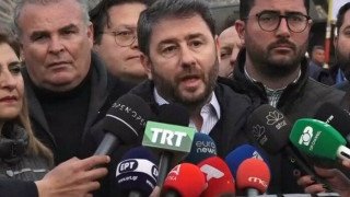 Ανδρουλάκης για δυστύχημα στα Τέμπη: «Γιατί να κρέμονται τόσες ζωές σε ένα ανθρώπινο χέρι;»