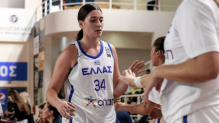 Eurobasket Γυναικών: Μαγική εμφάνιση της Φασούλα παρόντος του πατέρα της (vid)