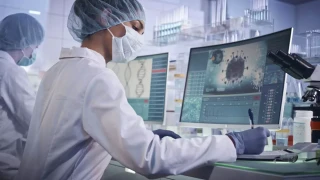 Κορονοϊός: «Ίσως διέρρευσε από εργαστήριο της Γουχάν» εκτιμά και το FBI