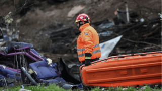 Ο Χάρος ο μπαμπέσης, ο σταυρωτής…