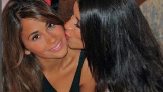 «Καλοπερνάνε» τα κορίτσια των Μέσι και Φάμπρεγας! (pics)