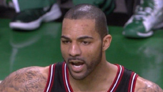 Παραδέχτηκε τη «γελοιότητά» του ο Μπούζερ 