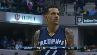 Τρελό «πικάρισμα» στον Μπαρνς! (vid)