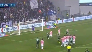 Το ΤΕΛΕΙΟ φάουλ που άφησε άγαλμα τον Μπουφόν (video)