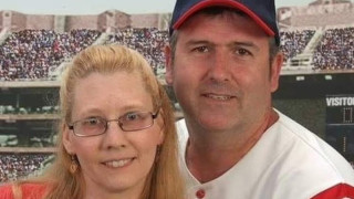 ΗΠΑ: Βρήκε τον αγνοούμενο σύζυγο της στη ντουλάπα με τα χριστουγεννιάτικα στολίδια