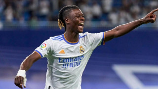 Κλείνει το μάτι στη Μάντσεστερ Σίτι ο Καμαβινγκά