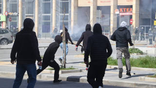 Πεδίο μάχης ο σταθμός του ΟΣΕ στη Θεσσαλονίκη - Πετροπόλεμος και χημικά