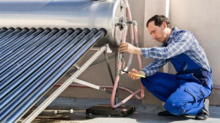 Ηλιακός Θερμοσίφωνας: Έτσι θα πάρετε το voucher των 900 ευρώ