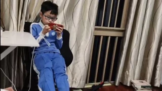 Βάναυση τιμωρία πατέρα στον 11χρονο γιο του: Επαιζε βιντεοπαιχνίδια για 17 ώρες συνεχόμενα