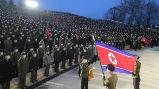 Βόρεια Κορέα: 800.000 πολίτες είναι έτοιμοι να καταταγούν για να πολεμήσουν κατά των ΗΠΑ (pics)