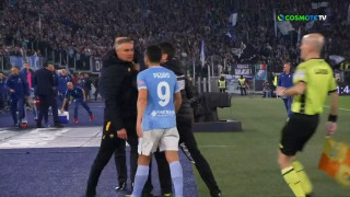 Άνθρωπος της Ρόμα πήγε για τσαμπουκά στον Πέδρο, χαμός στο ντέρμπι