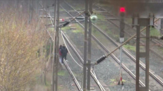 Συνελήφθη φύλακας που άφησε ανοιχτές τις μπάρες στη σιδηροδρομική διάβαση στην οδό Κωνσταντινουπόλεως