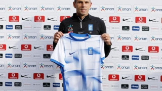 Ζητά την απόσυρση της φανέλας της Εθνικής το ΜέΡΑ25